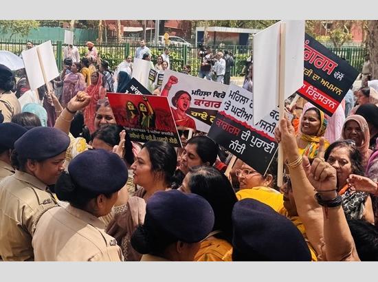 Women BJP workers detained during march to CM Mann’s residence over reservation row