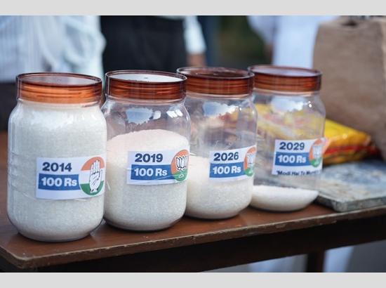 Punjab Congress protests rising sugar prices, Warring blames Modi Govt’s policies