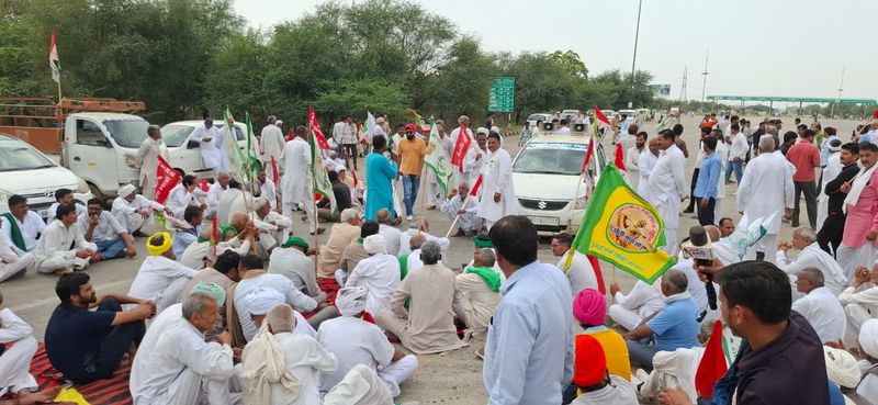 Farmers block Hisar-Sirsa highway for 4 hours to oppose new procurement rules