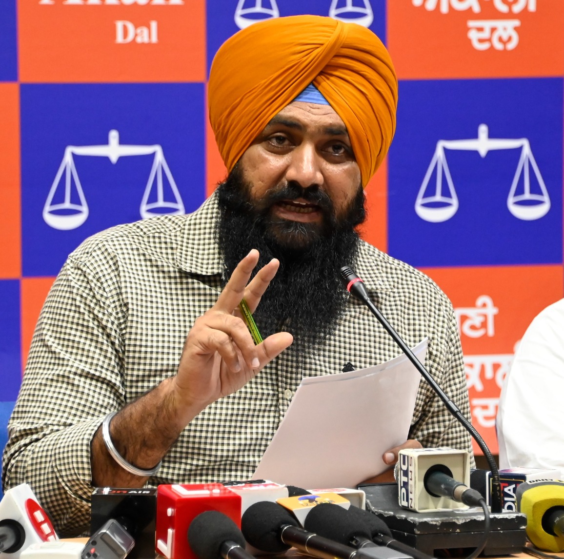 Gundaraj in Punjab': Jhinjjer slams Mundian, Dhaliwal over ‘harassment’ of PTO trolley maker in Mukerian